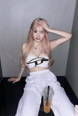 Das sexy heiße Mädchen „Baicai“ zeigt ohne Scham ihren attraktiven Körper (10P)