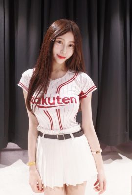 „Sandy 31“ Das engelhafte Lächeln und die teuflische Figur wecken bei den Menschen beim Betrachten Lust (10P)