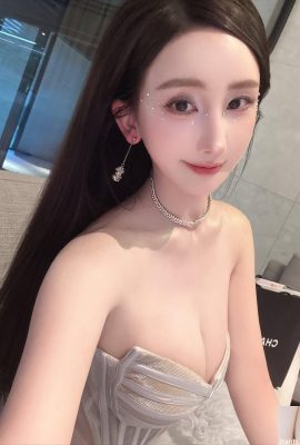 „Amilus Hu“ ist rund, rundlich und heiß und zeigt ihre Tricks, um Sie zu verführen (10P)